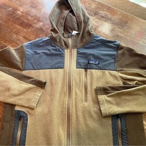 Patagonia Men's Brown Tan Gray Performance Jacket